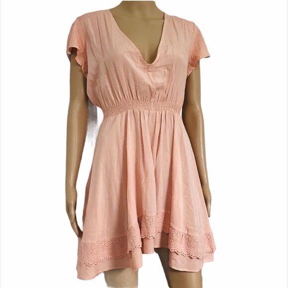 ✨HP✨jaase boho v-neck eyelet ruffle swing dress✨ - Picture 1 of 3